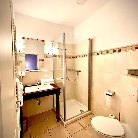 Zur Roemerbruecke Нойвид