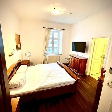 Отель Zur Roemerbruecke *