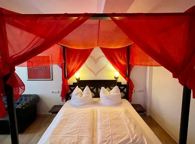 Zur Roemerbruecke Hotel *